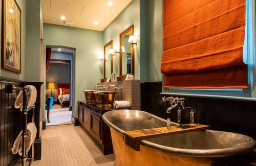 Barbican Hotel | Fox and Anchor