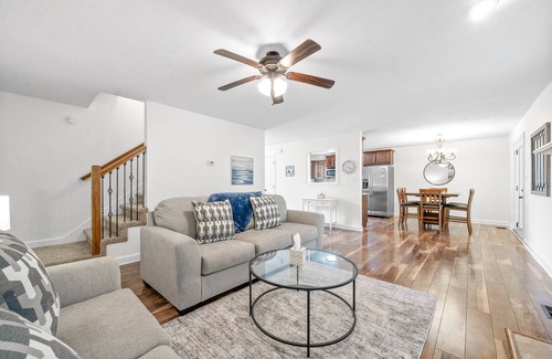 Clarksville House | Fox House (615 Fox Path Ln)