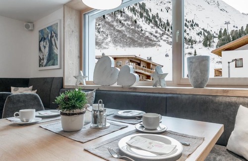 Obergurgl Bed & Breakfast | Frühstückspension Broser