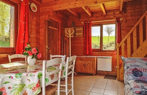 Camps-Saint-Mathurin-Leobazel House | Beautiful private villa for 5 guests with TV, terrace and pets allowed
