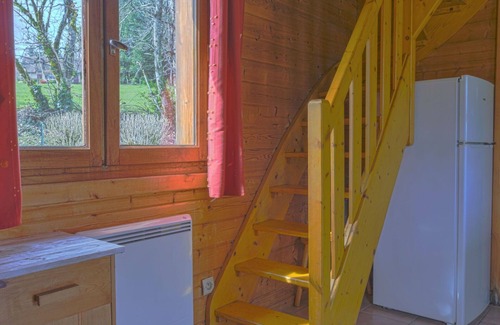 Camps-Saint-Mathurin-Leobazel House | Beautiful private villa for 5 guests with TV, terrace and pets allowed