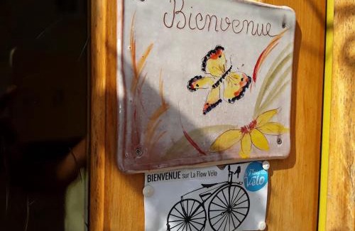 Javerlhac-et-la-Chapelle-St-Robert Bed & Breakfast | Chez Domi Jardin du bourg
