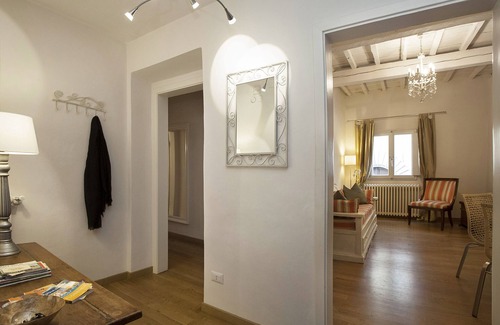 Santa Croce Condo | Francesca - Romantic apt near Piazza della Signoria