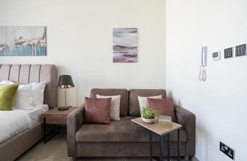 Dubai Apartment | Frank Porter - Majestique Residence 2