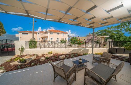 Khelmata House | Frank's Place - Private Parking