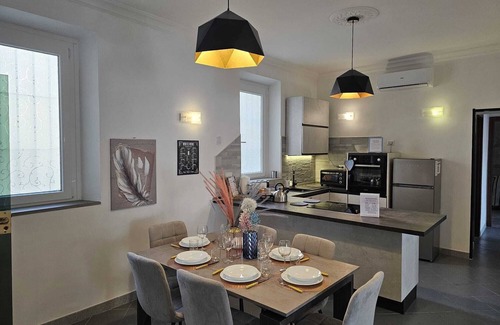 Frascati Apartment | Frascati Fountain 3bdr Deluxe Apartment