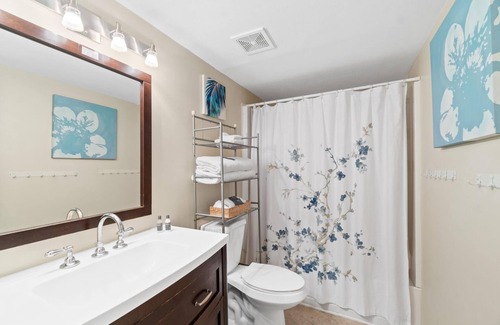 Laguna Beach Estates Cottage | Free Activities Daily - 800ft to the Beach! Family Fav, Free Activities Incl