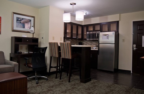 Barker Condo | Free Breakfast + Fitness Center + Outdoor Pool | Modern Suite