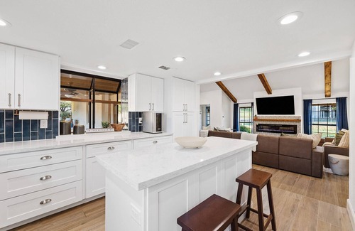 Mesa House | Free Heated Pool ~ Hot Tub ~ Basement Game Room ~ Large Backyard