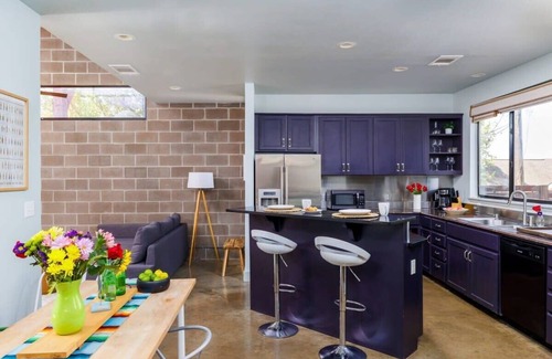 Greater South River City House | Free Parking, 2 Br - Designer's Dream - Portoro