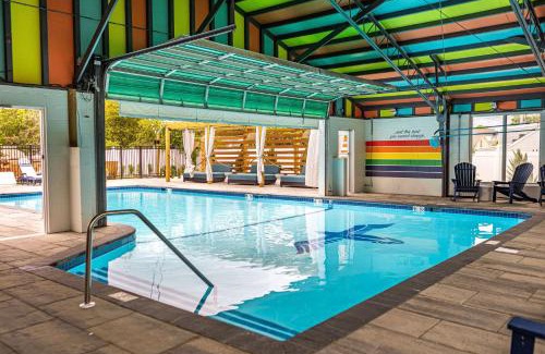 West Yarmouth Hotel | Freebird by Reverie Boutique Collection
