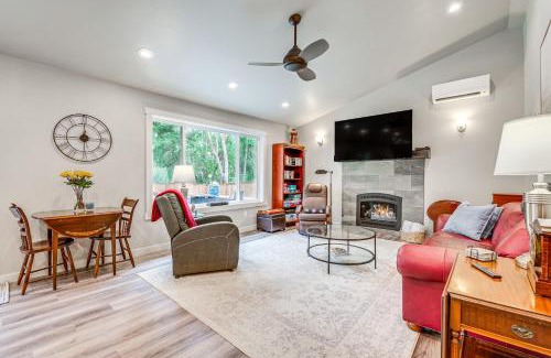 Freeland House | Freeland Retreat - Deck, Fire Pit and Beach Access!