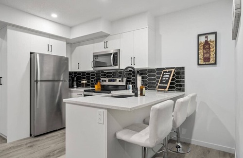 Southeast Calgary Apartment | Fresh Escape | Dog-Friendly | Close to Parks/Seton