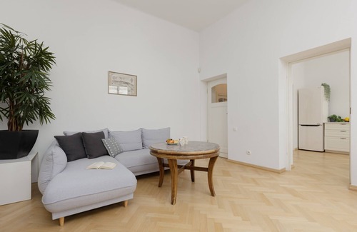 Old Town Apartment | Freta 1 | Atmospheric Apartment | Desk