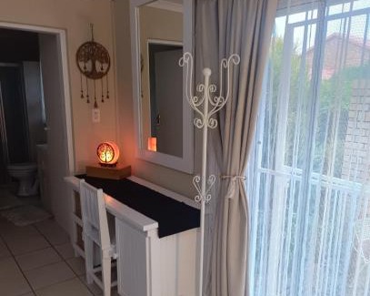 Greater Johannesburg Metropolitan Area Apartment | Freyja's Place - Private cottage sleeps 2 perfect for work or play