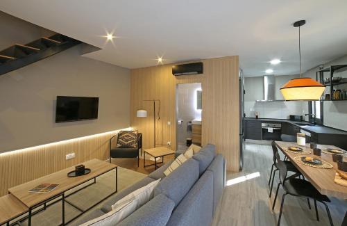 Collblanc y La Torrassa House | Fridays Flats Onix House