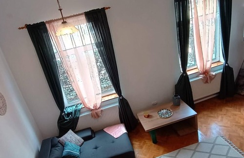 Centrul Nou Apartment | Friendship Nook- a place where friendships are celebrated and memories are made!
