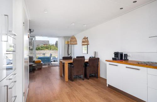 Grou House | Fries Vakantiehuis, grote tuin, nabij het Pikmeer