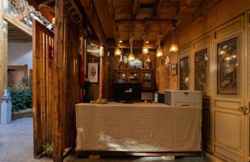 Gucheng House | Frigga Café Snow Mountain View