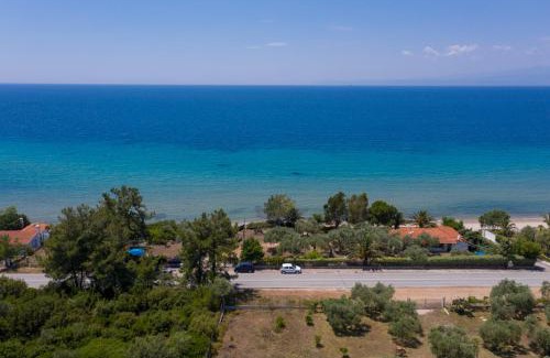 Megalos Prinos House | Front Beach House