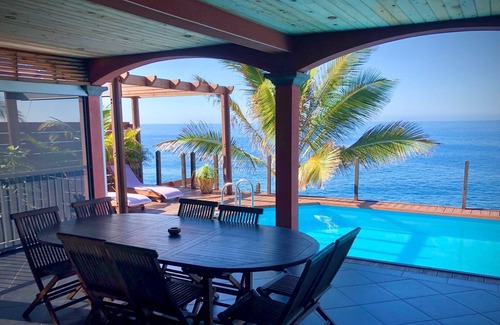Saint-Pierre De La Reunion Villa | FRONT de MER, Standing Villa, 20 m from the Ocean, swimming pool, Saint-Pierre -