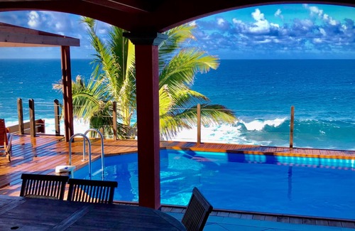 Saint-Pierre De La Reunion Villa | FRONT de MER, Standing Villa, 20 m from the Ocean, swimming pool, Saint-Pierre -