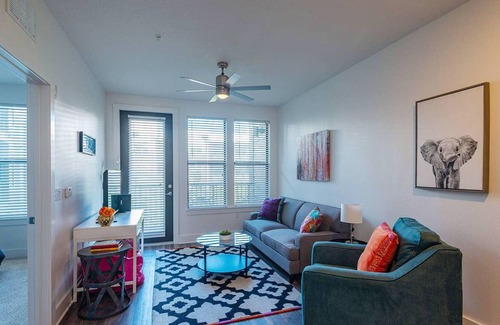 North Hyde Park Apartment | FRONTDESK NoHo Flats at North Hyde Park Apts Tampa