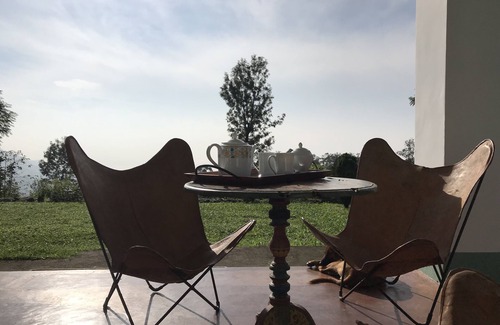 Hildummulla Cottage | Full board on an organic tea estate high in the hills - whole cottage with staff