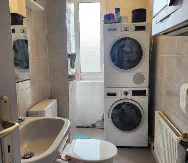 Ricklingen Apartment | Full House 10 min to city centre