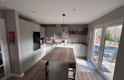 Aviemore Cottage | * Full refurb Nov 24 * Aviemore Cottage in peaceful woodland location