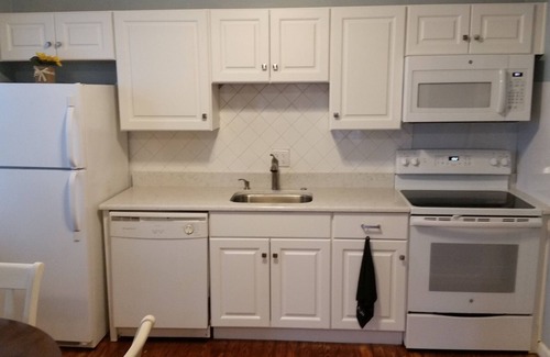 Ventnor City Apartment | Full Summer Rental. Super clean place near the beach and Atlantic City!