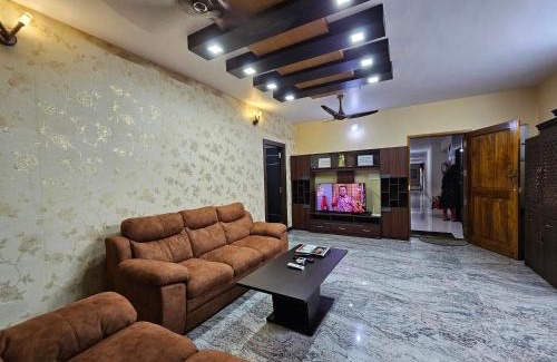 Kundapur Apartment | Fully Airconditioned Uber Luxurious Holiday Home.