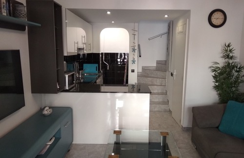 Caleta de Fuste Apartment | Fully Re-furbished Apartment on the popular Castillo Mar Complex