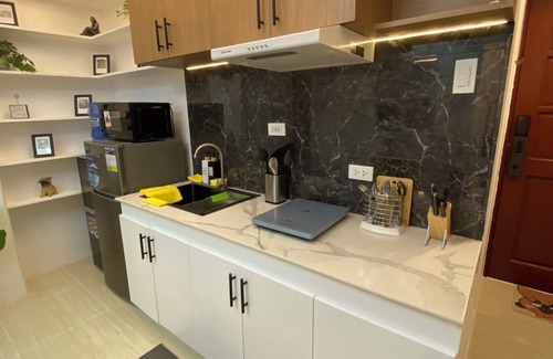 Basak Apartment | Fully Furnished 1-Bedroom Apartment with Aircon in historic Lapu-Lapu City, Cebu