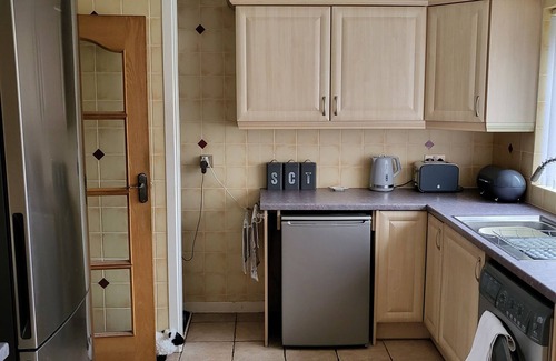 Bournemouth House | Fully furnished 3 Bedroom family home with large child friendly enclosed garden.