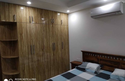 Gurugram Bed & Breakfast | Fully Furnished 3BHK service apartment