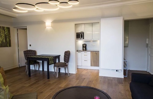 Quartier du Gros-Caillou Apartment | Fully renovated apartment - 3 people - VIEWS on Eiffel - AC unit -
