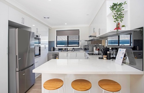Umina Beach House | Fully renovated coastal retreat- beach escape