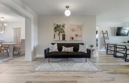 Seminole House | Fully Renovated Seminole Resort Style Home