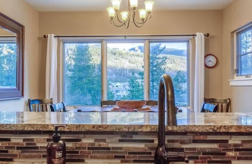 Lakeside Village House | Fun and Relaxation in a Mountain Vacation Getaway!