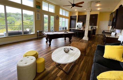 Lakeway Condo | Fun Condo w hot tub, pool table and VIEWS!
