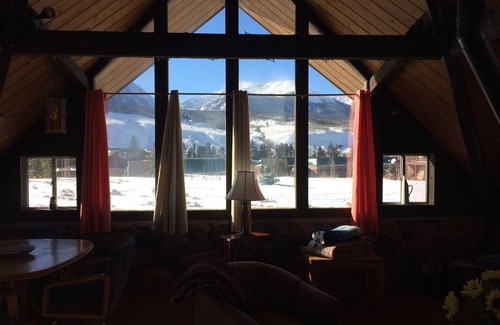 Silverthorne Cabin | Fun & Cozy Cabin. Come Play In Winter And Summer Activities.
