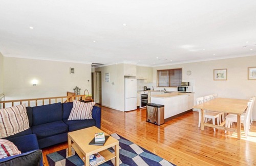 Macmasters Beach House | Fun in the Sun - Family Friendly
