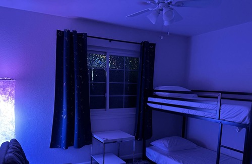 Village At Walnut Creek House | Fun Party-Friendly House Minutes from the Domain,