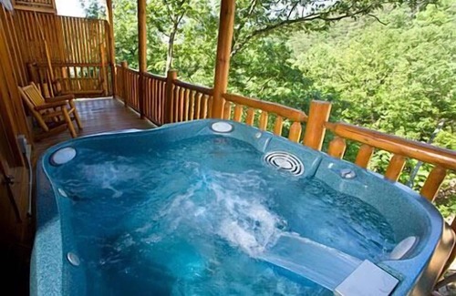 Gatlinburg - Pigeon Forge Cabin | Fun Zone in Pigeon Forge #unforgettable 3 bedroom w/Gameroom, Views & Full Theater!