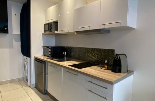 Montlucon Apartment | Furnished and equipped studio in city center with FREE WIFI