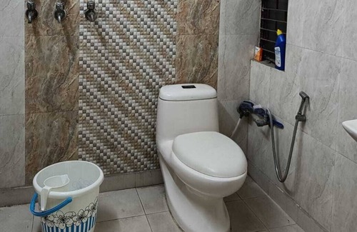 New Delhi Apartment | Furnished Apt Action Balaji Hospital Paschim Vihar