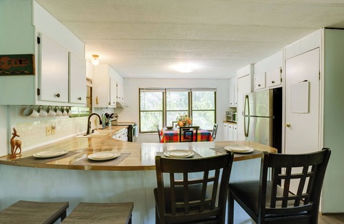 Cleveland Cottage | Furnished Outdoor Oasis! 22 Mi to Lake Livingston