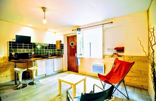 1st Arrondissement Apartment | FURNISHED STUDIO RESIDENCE OF CHARACTER