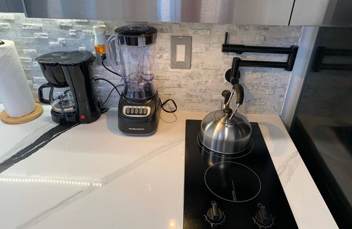 Dallas Cabin | Furnished Suite/Cabin Near Downtown Dallas Ideal for Long Stays